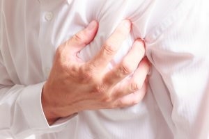 Simptome și vestigii ale unui atac de cord la bărbați