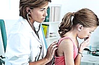 Vi behandlar torr skällande hosta hos ett barn korrekt