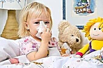 Preparations for the common cold with an antibiotic for children